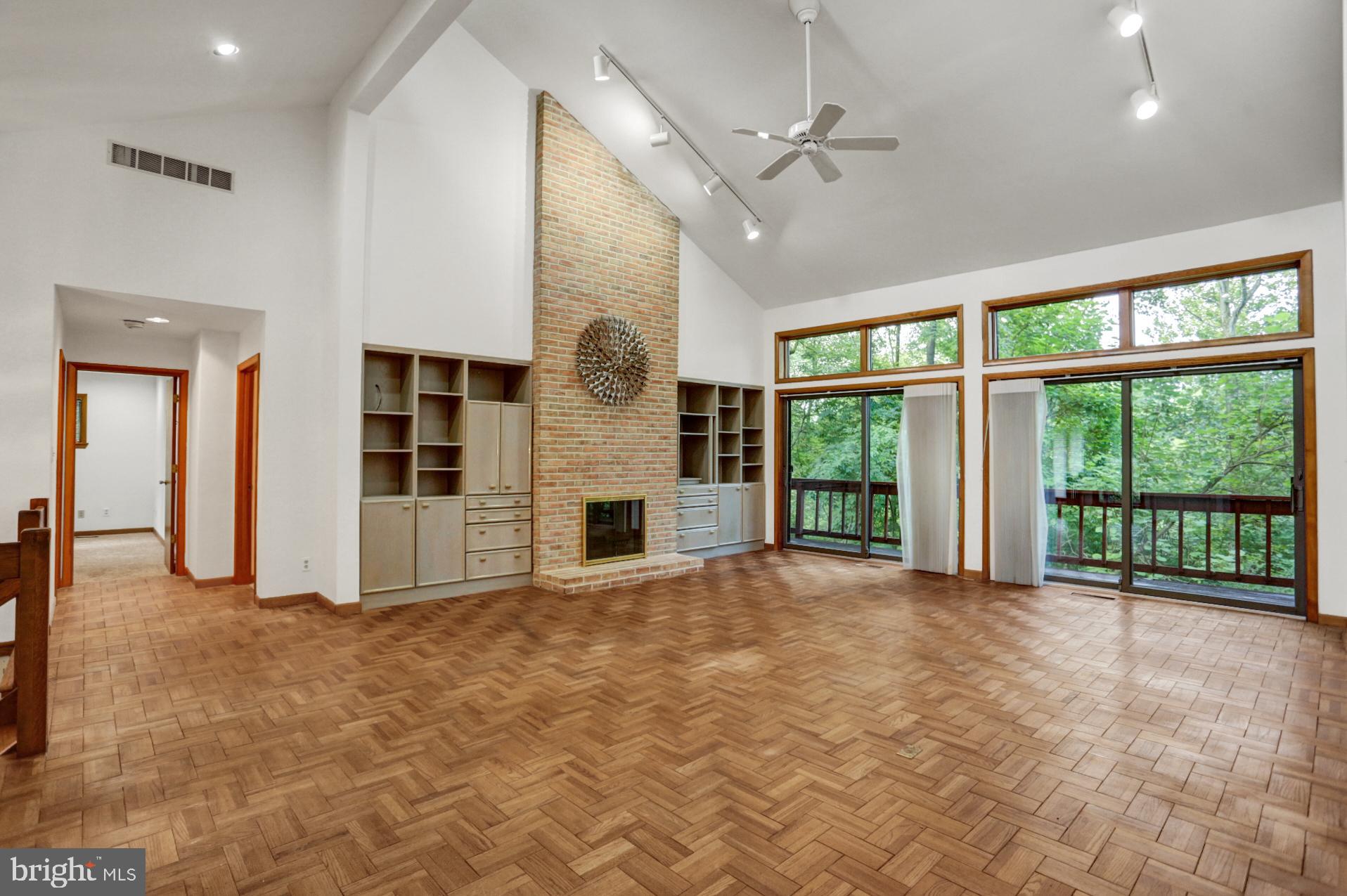 8 Tully Lane Reading, PA 19601 - Photo 5 of 37