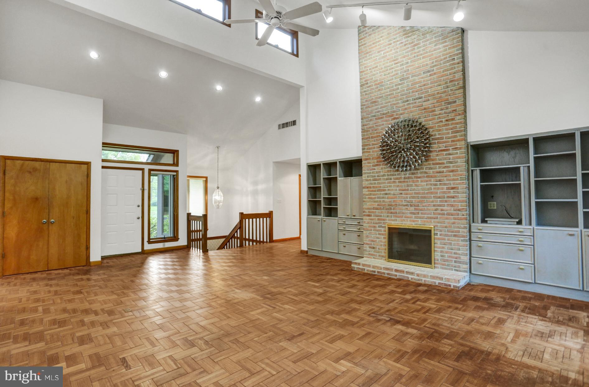 8 Tully Lane Reading, PA 19601 - Photo 6 of 37