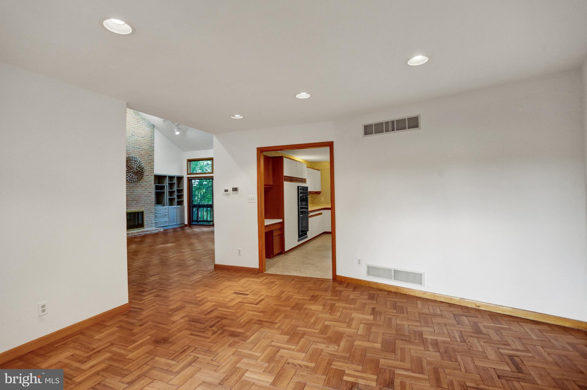 8 Tully Lane Reading, PA 19601 - Photo 8 of 37