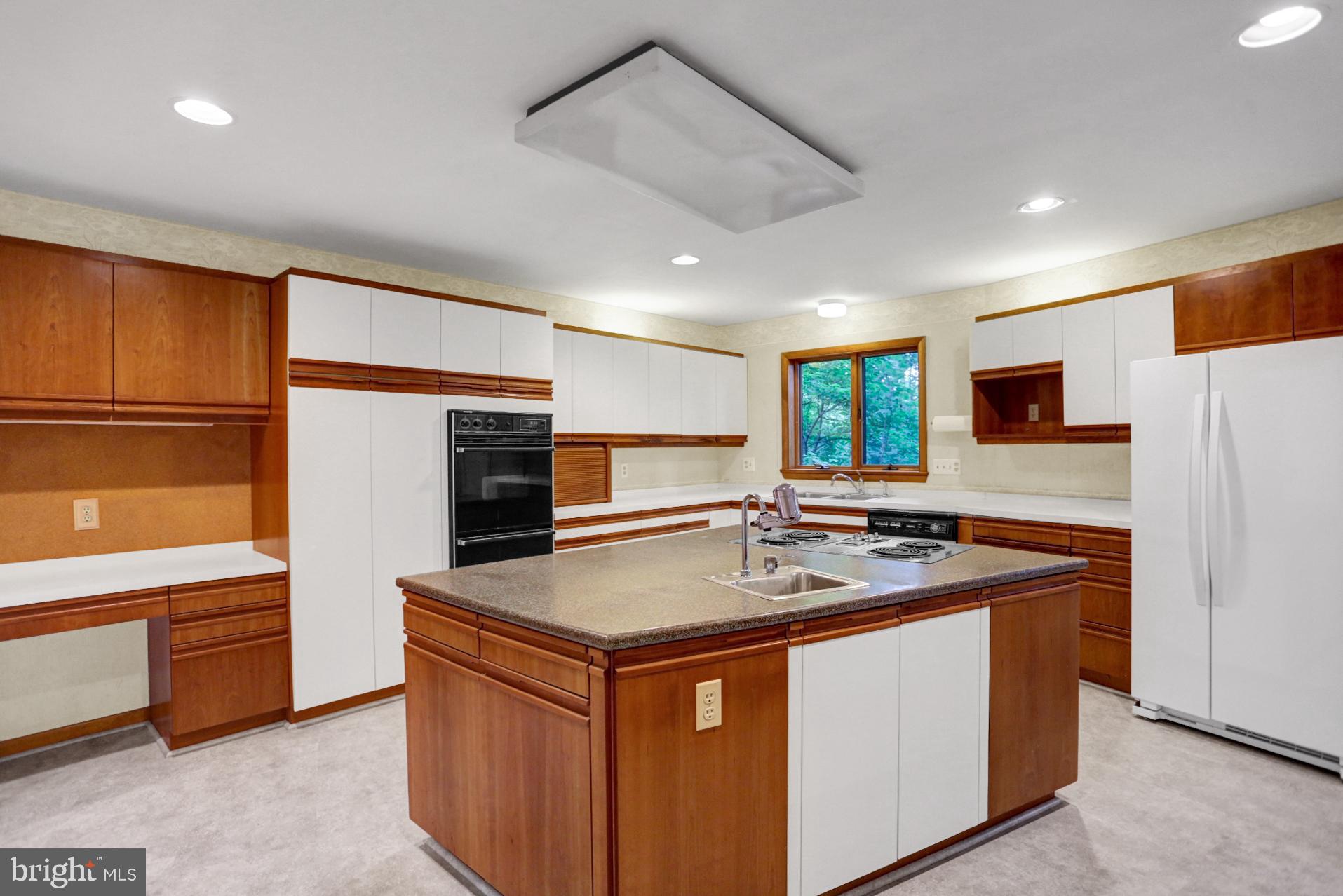 8 Tully Lane Reading, PA 19601 - Photo 10 of 37