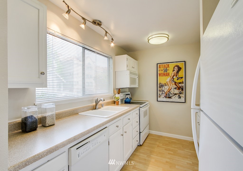 555 Prospect Street, Unit 3 Seattle, WA 98109 - Photo 11 of 23