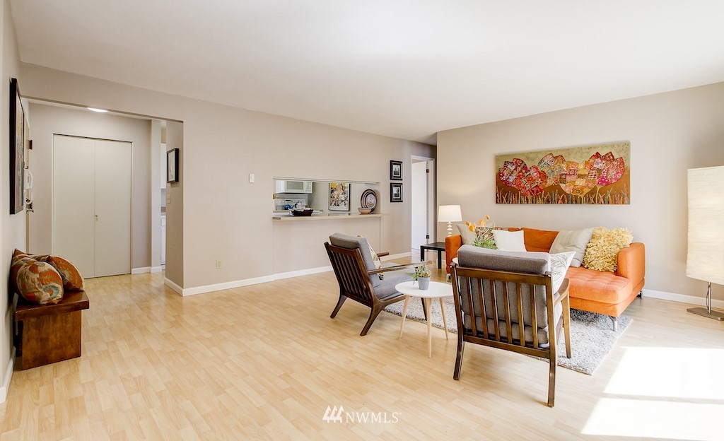 555 Prospect Street, Unit 3 Seattle, WA 98109 - Photo 9 of 23 a view of a livingroom with furniture and a couch