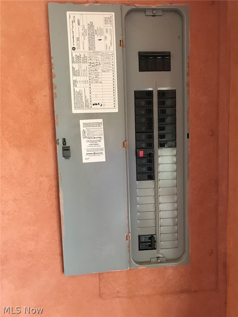 6120 Shaffer Road Northwest Warren, OH 44481 - Photo 19 of 24 View of 200 amp electrical breaker box.