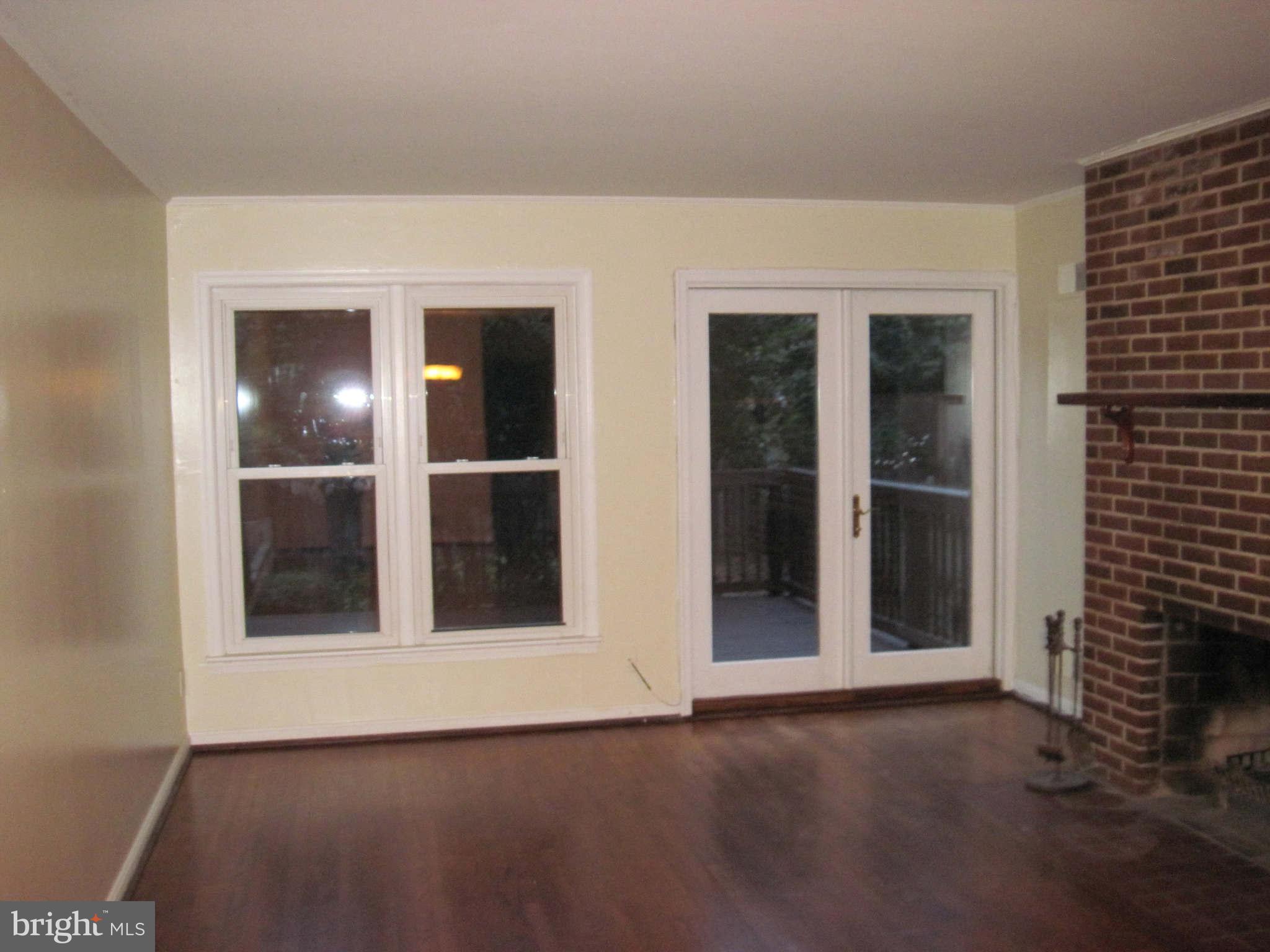 413 5th Street Northeast Washington, DC 20002 - Photo 6 of 21 Living Room