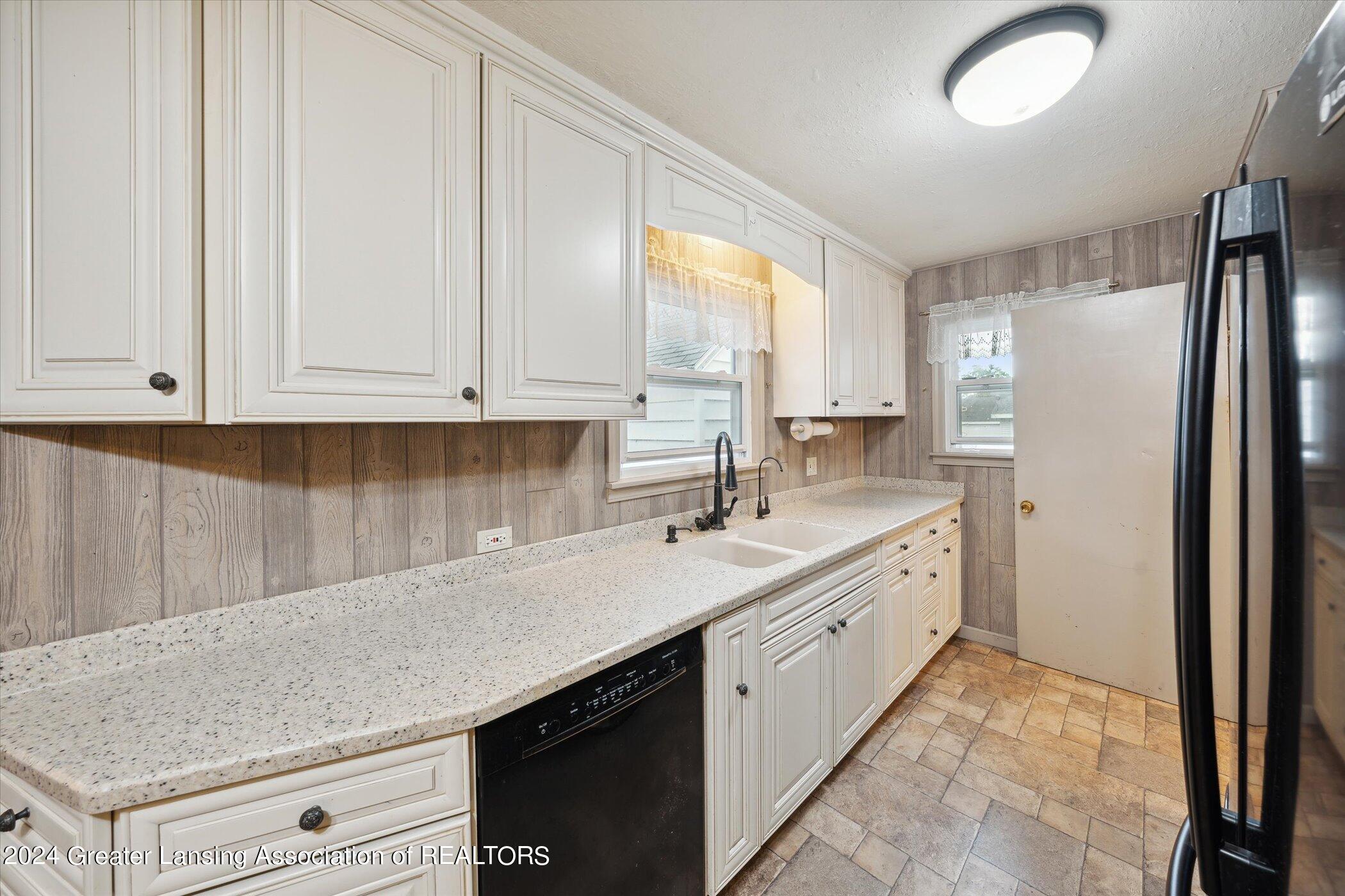12399 Ruppert Road Perry, MI 48872 - Photo 16 of 41 16-12399-Ruppert-Rd-Perry-MI-48872-Windo