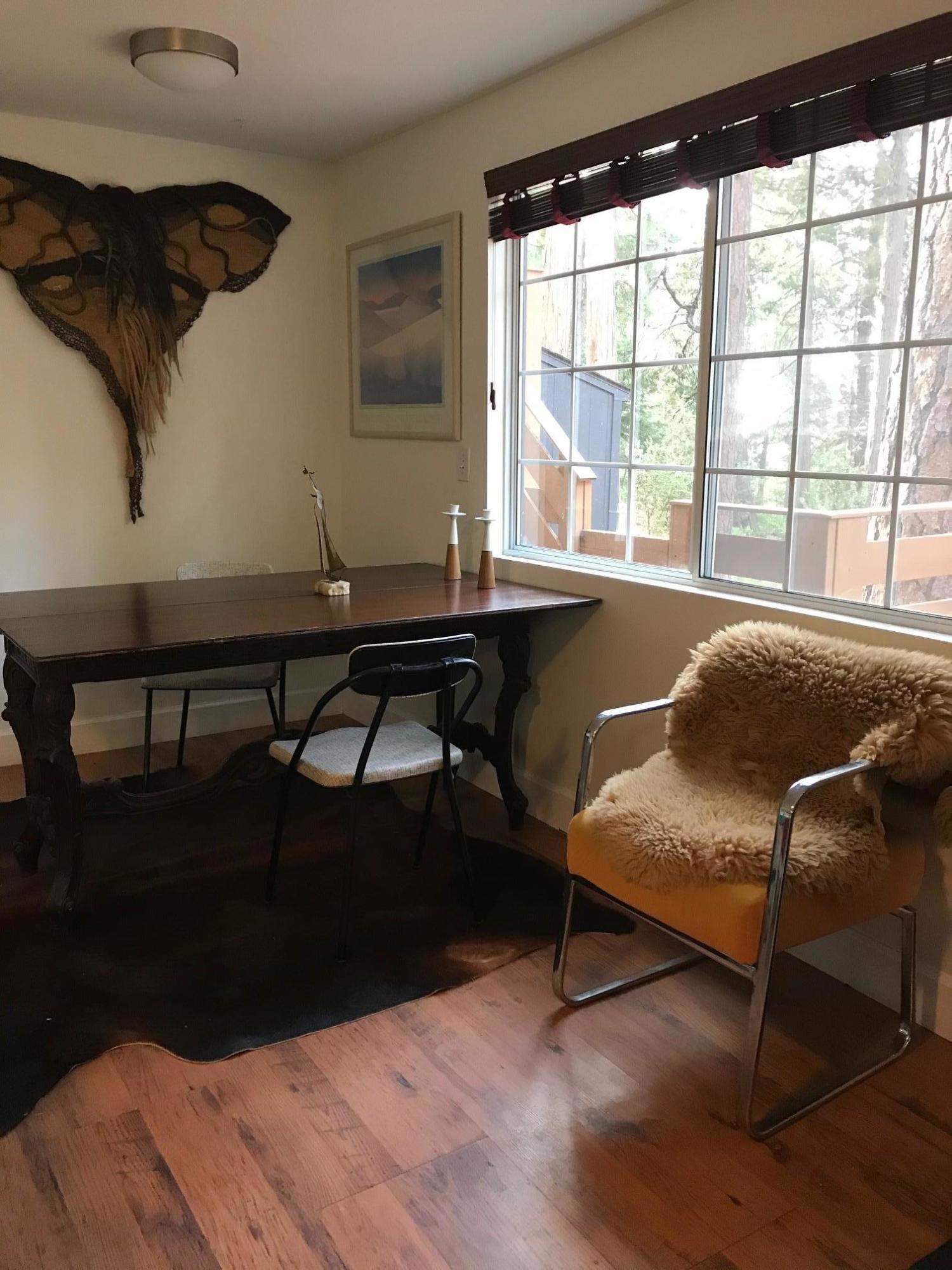 52760 Pine Ridge Road Idyllwild, CA 92549 - Photo 16 of 41 a room with a bed and a window