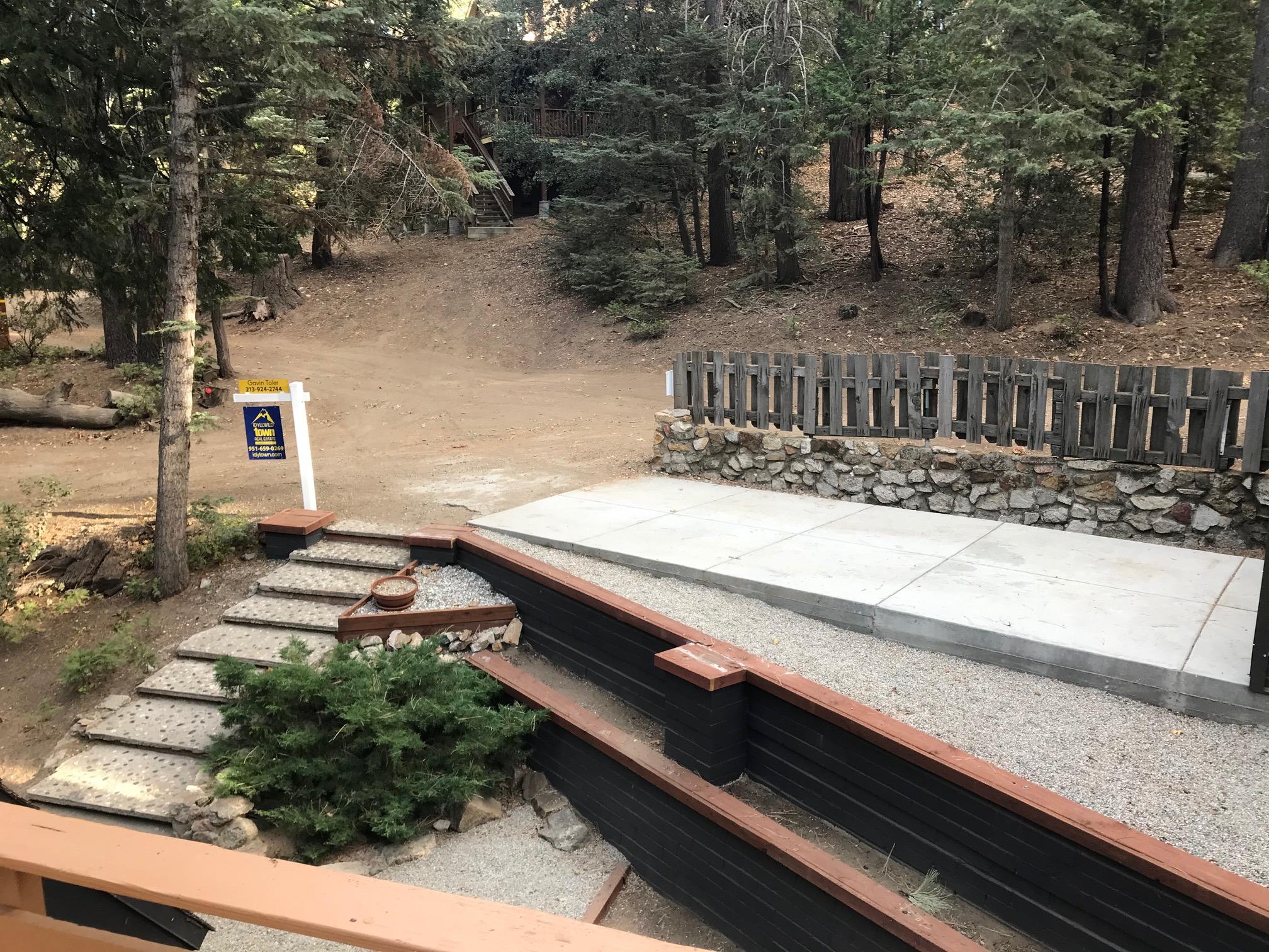 52760 Pine Ridge Road Idyllwild, CA 92549 - Photo 37 of 41 a view of backyard with wooden fence
