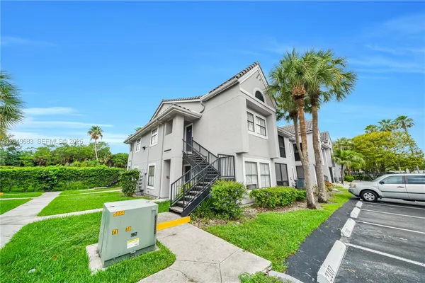 $2,500 | 15070 Southwest 103rd Lane, Unit 2201, Miami, FL 33196