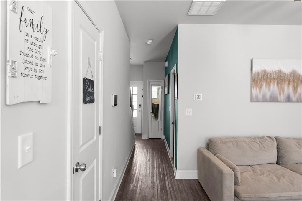 6260 Trickle Bend Atlanta, GA 30349 - Photo 4 of 43