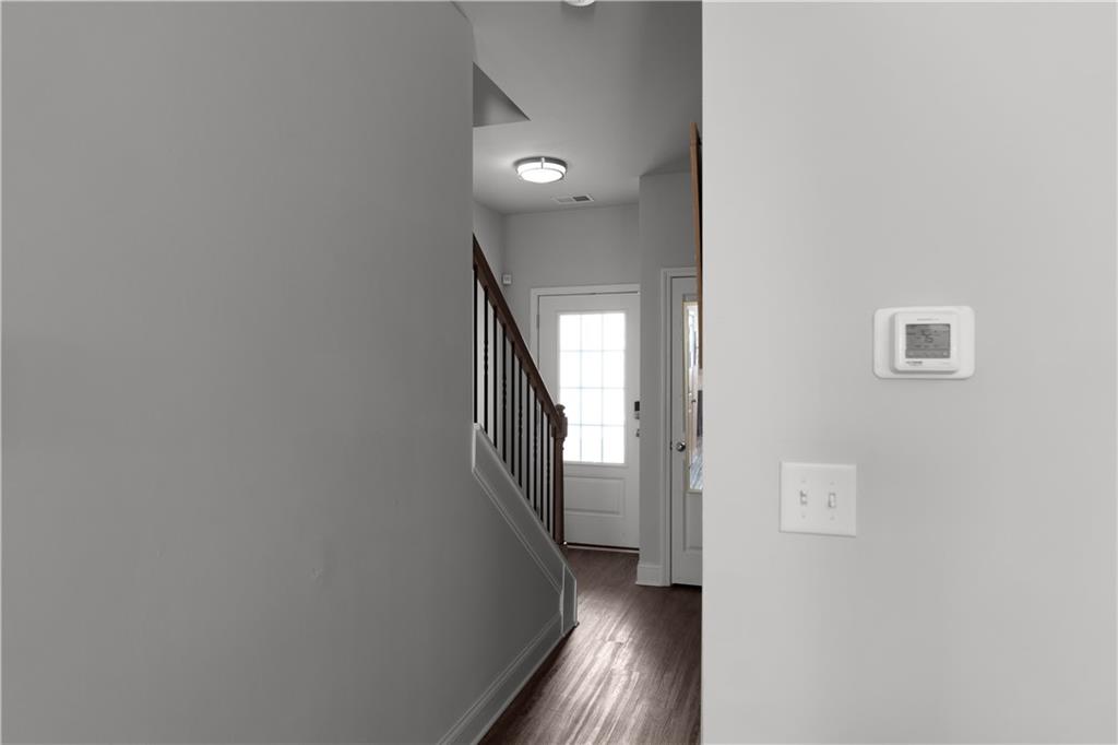 6260 Trickle Bend Atlanta, GA 30349 - Photo 5 of 43