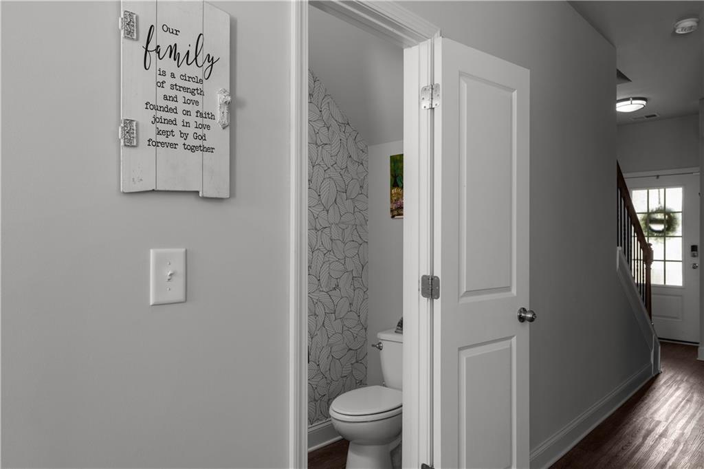 6260 Trickle Bend Atlanta, GA 30349 - Photo 7 of 43