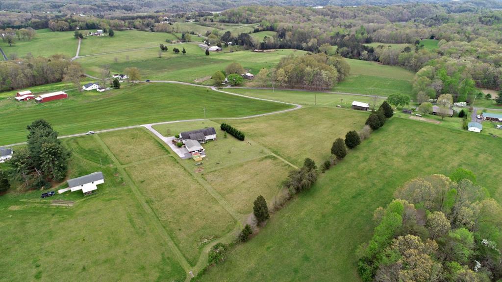 9 Swannsylvania Road Dandridge, TN 37725 - Photo 16 of 23 Gallery Image 16