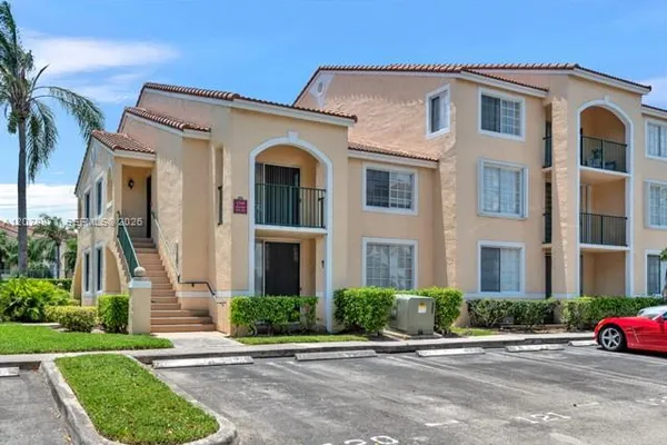 $1,650 | 1749 Village Boulevard, Unit 102, West Palm Beach, FL 33409
