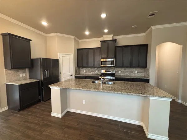 $2,500 | 7206 Bryson Way, Corpus Christi, TX 78414