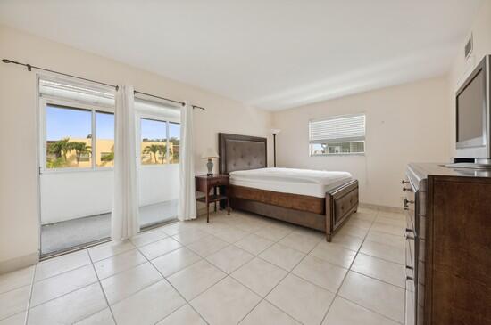 666 Flanders North Delray Beach, FL 33484 - Photo 14 of 20 viewer_18001