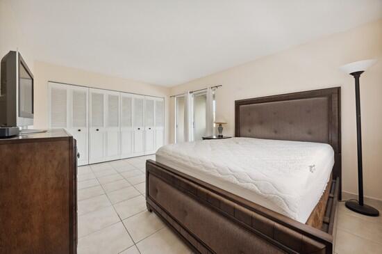 666 Flanders North Delray Beach, FL 33484 - Photo 15 of 20 viewer_18