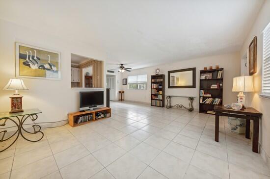 666 Flanders North Delray Beach, FL 33484 - Photo 8 of 20 viewer_93002