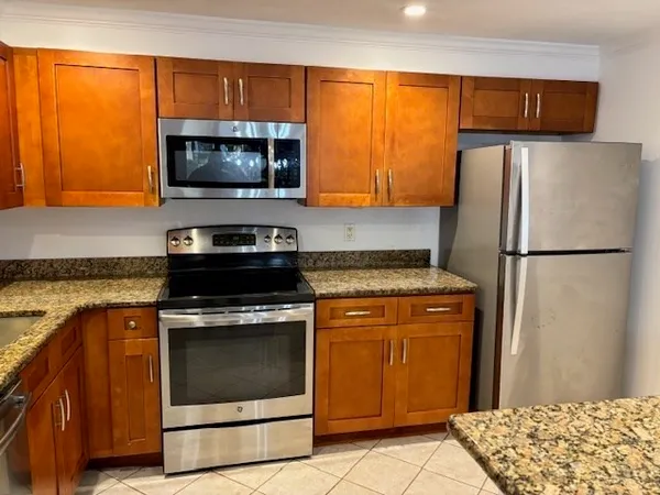 $387,900 | 346 Neponset Street, Unit D, Canton, MA 02021