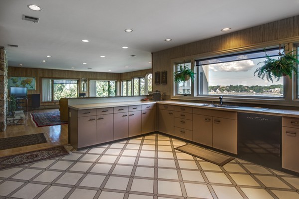 30 Crestwood Road Marblehead, MA 01945 - Photo 13 of 24 Gallery Image 13