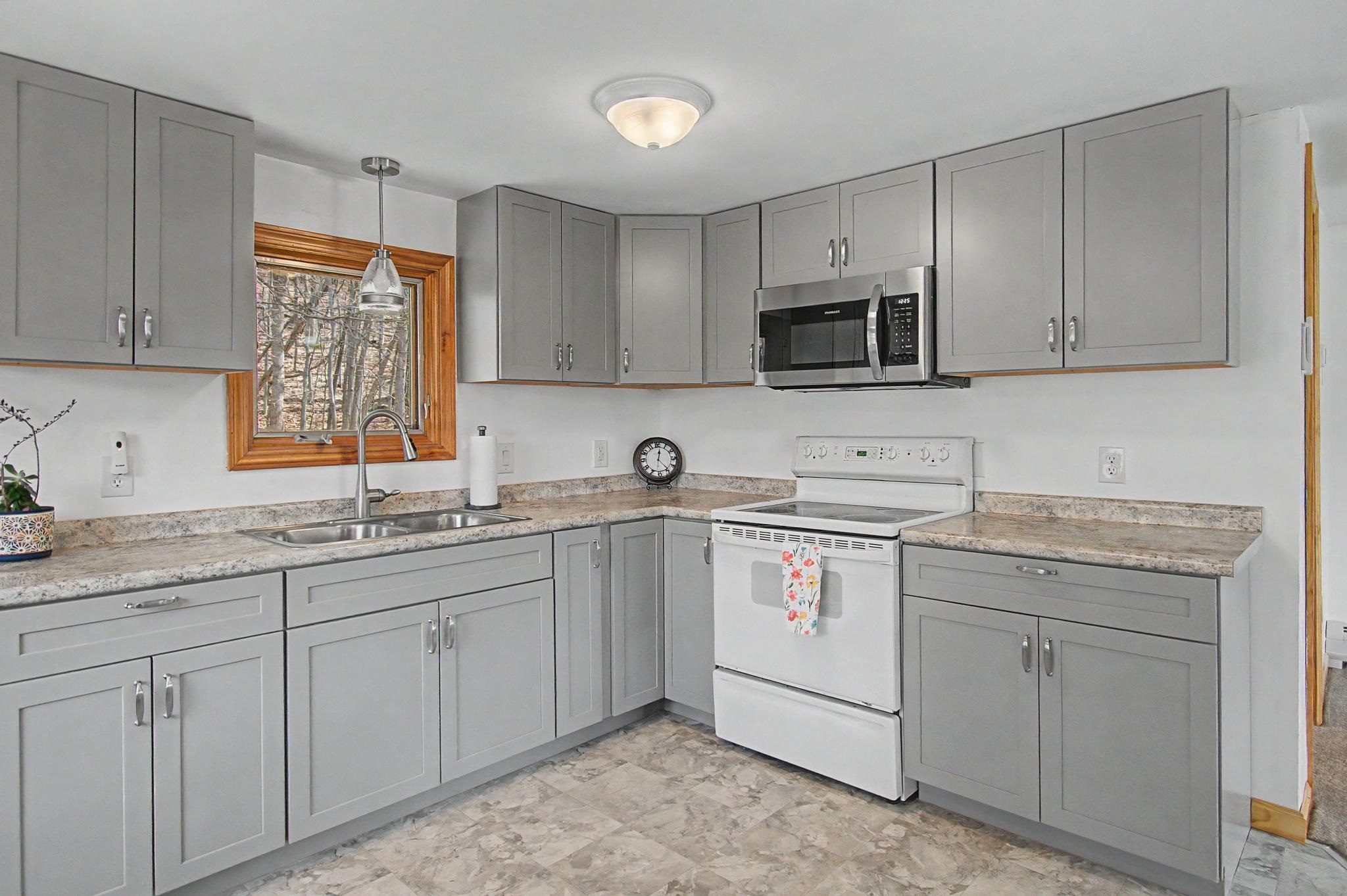 541 Sand Road Colchester, VT 05446 - Photo 28 of 53