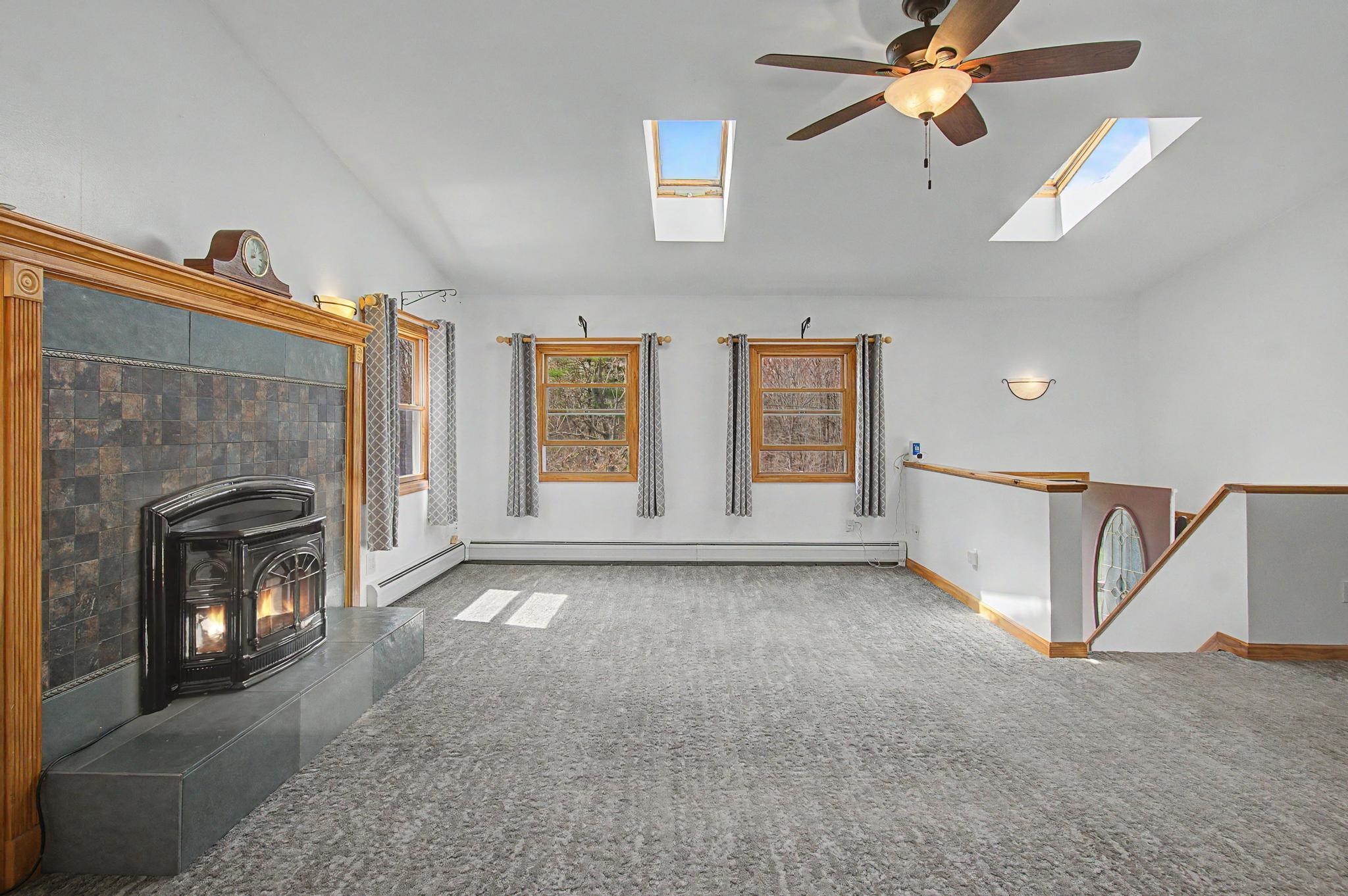 541 Sand Road Colchester, VT 05446 - Photo 3 of 53