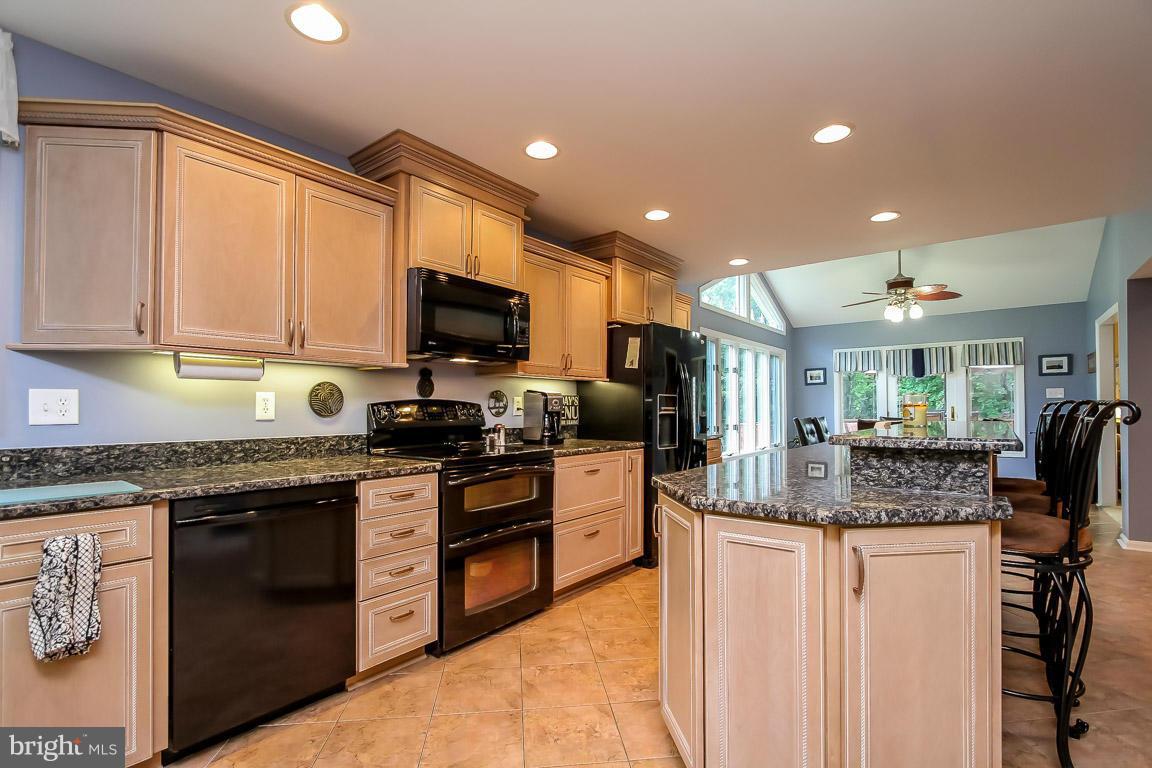 2702 Pemberton Ridge Baldwin, MD 21013 - Photo 16 of 30 Kitchen
