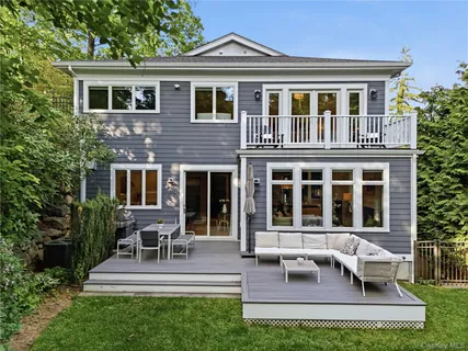 $2,795,000 | 55 Harrison Drive, Larchmont, NY 10538