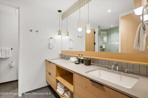 $4,395,000 | 119 Wood Road, Unit 604, Snowmass Village, CO 81615