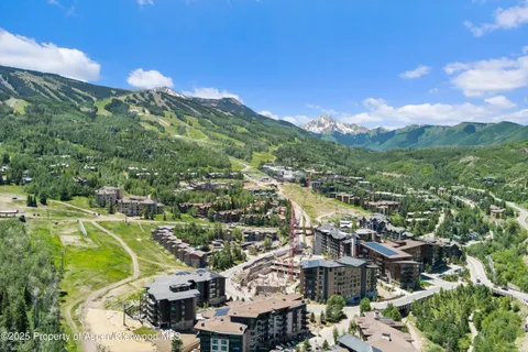 $4,395,000 | 119 Wood Road, Unit 604, Snowmass Village, CO 81615
