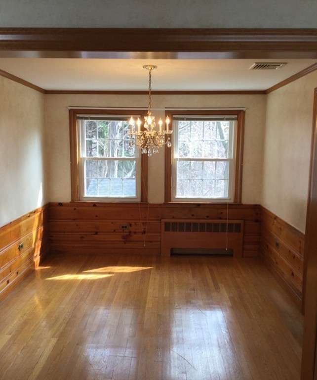 150 Barton Road Wellesley, MA 02481 - Photo 11 of 20 a room with window