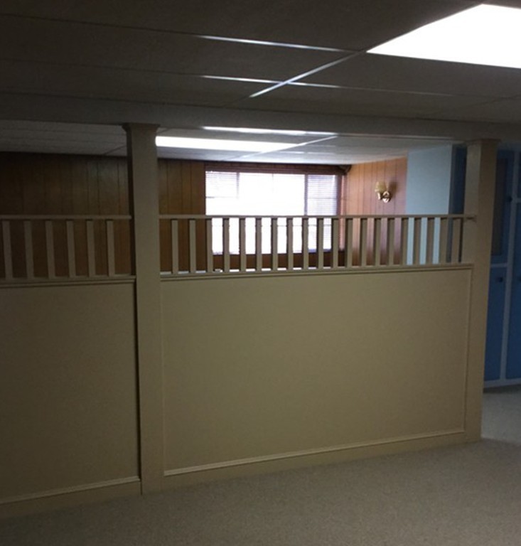 150 Barton Road Wellesley, MA 02481 - Photo 15 of 20 a view of a room