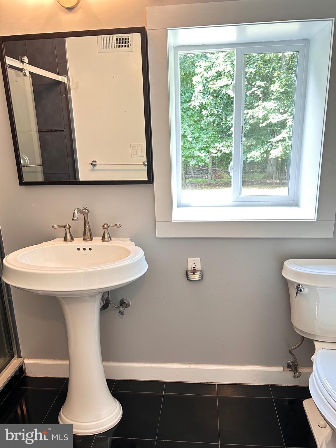 3906 Oaklawn Road Fort Washington, MD 20744 - Photo 27 of 39 Bedroom #3 primary right view