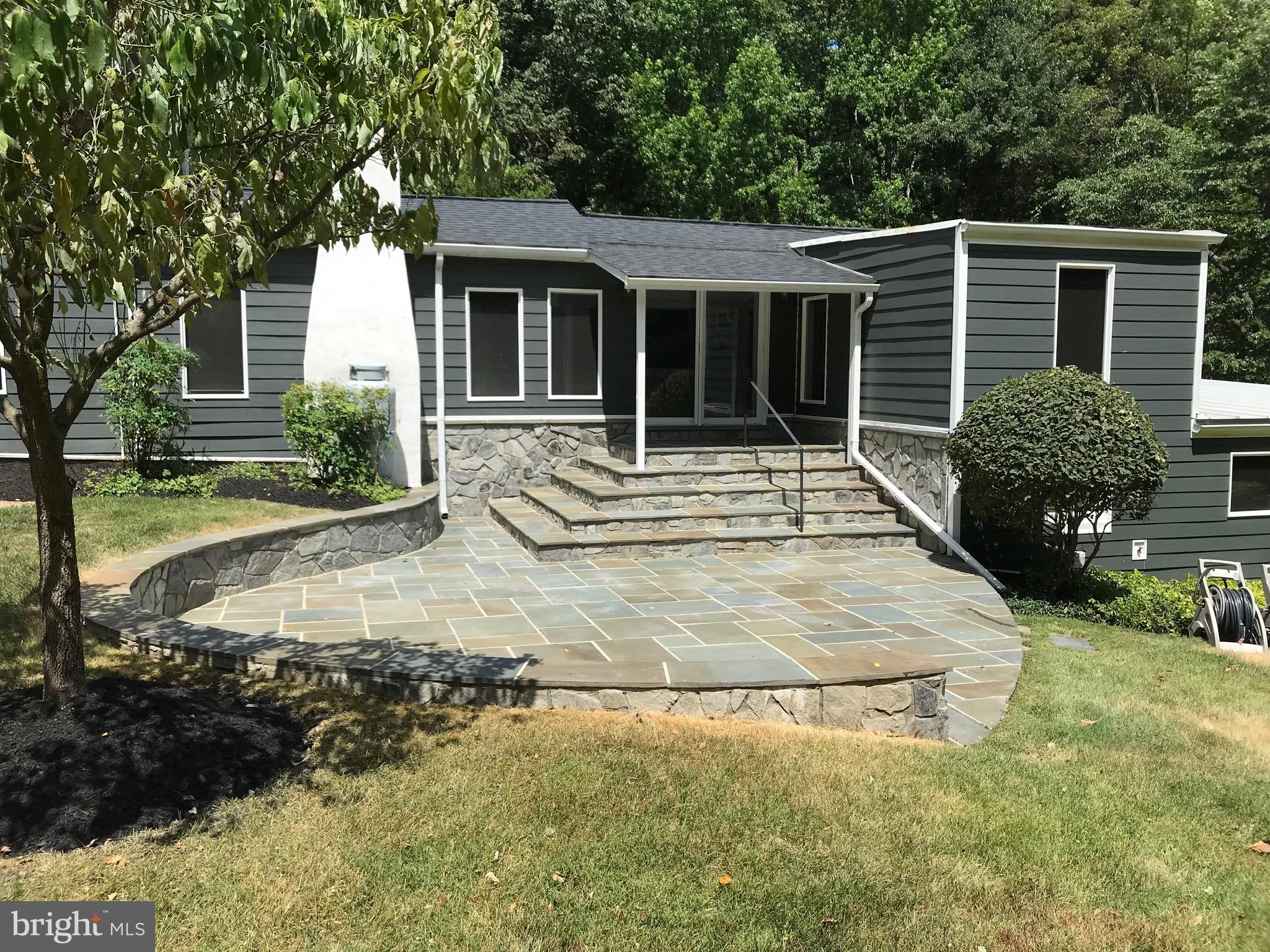 3906 Oaklawn Road Fort Washington, MD 20744 - Photo 36 of 39 Left view of patio