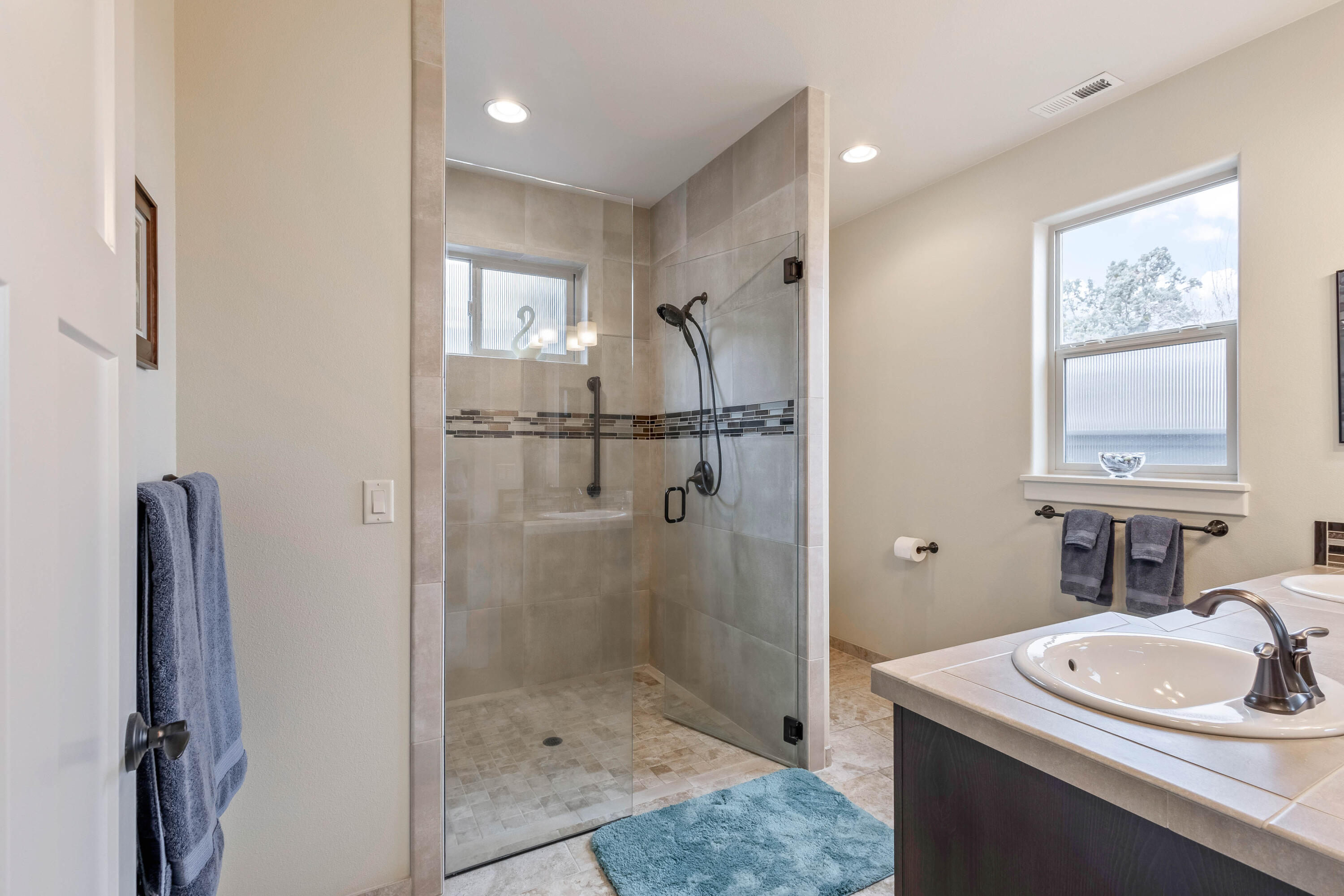 20788 Northeast Horizon Ridge Place Bend, OR 97701 - Photo 11 of 41 K