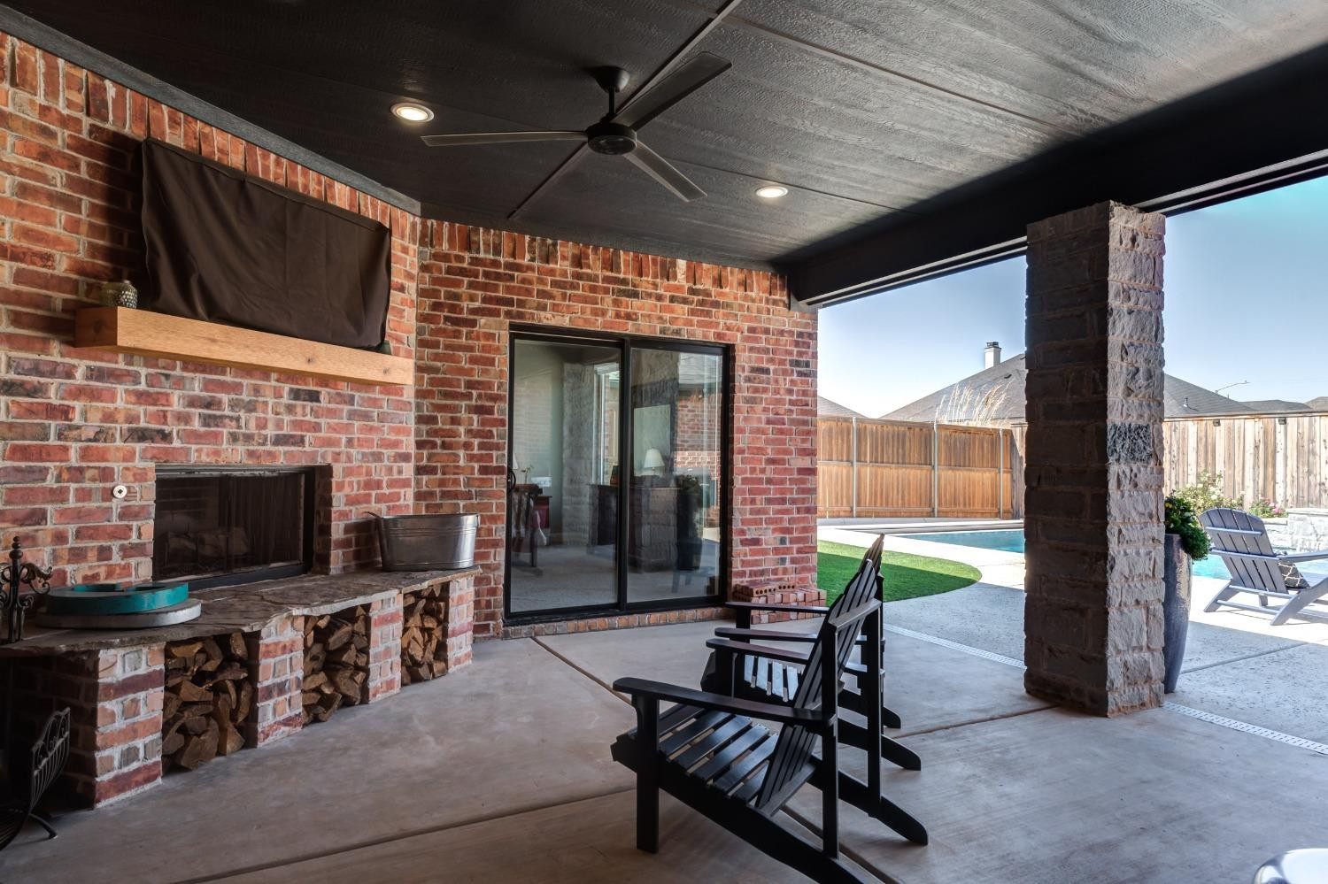 4908 109th Place Lubbock, TX 79424 - Photo 37 of 44 a outdoor living space with furniture