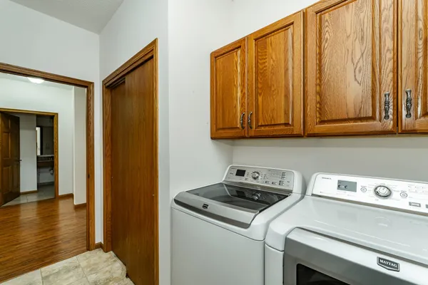$325,000 | 645 Ashley Lane Southeast, Owatonna, MN 55060