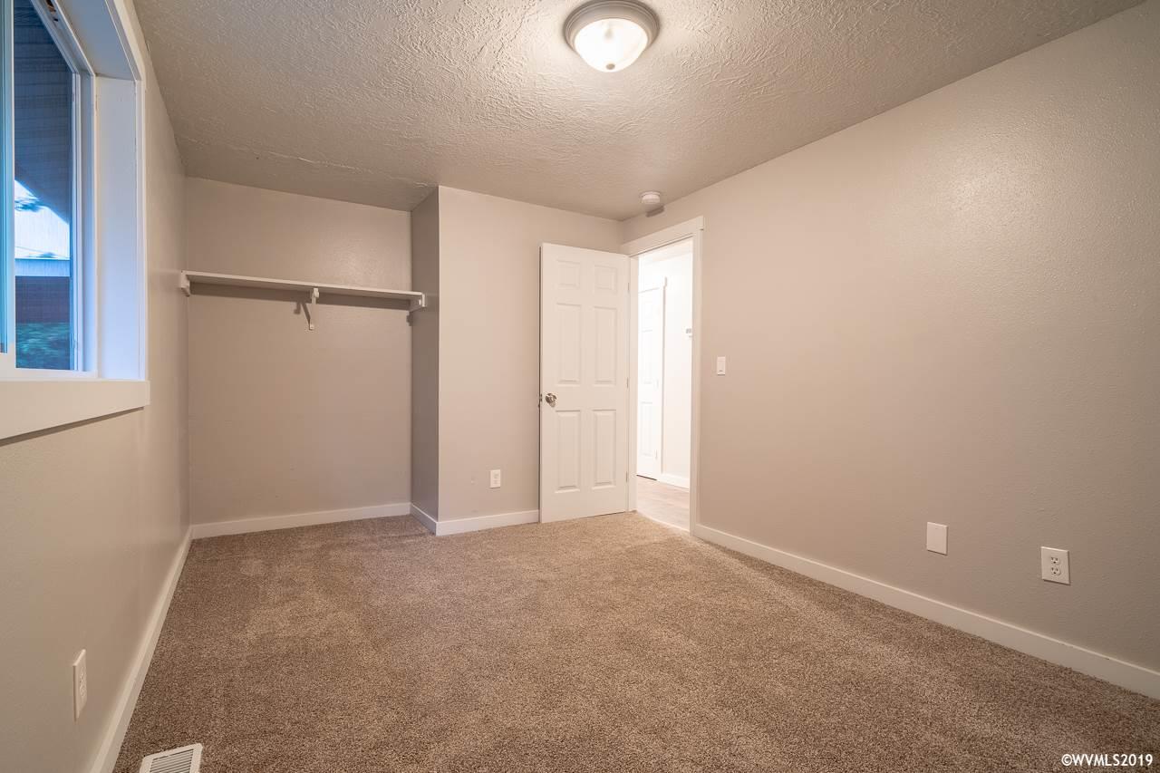 110 Cleveland Street Lebanon, OR 97355 - Photo 24 of 41 Gallery Image 24