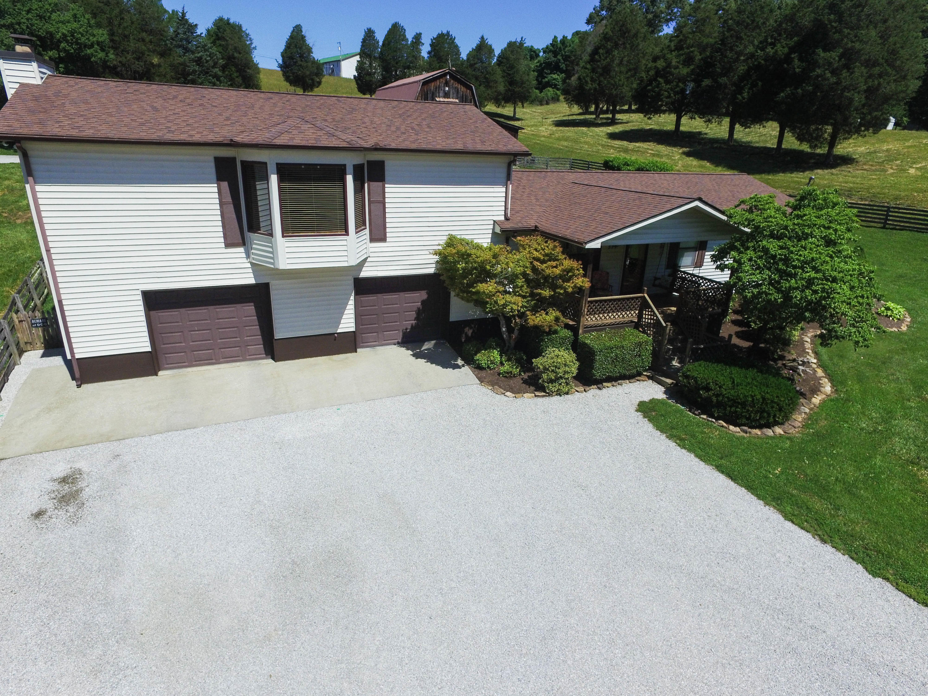 377 Sinking Springs Road Clinton, TN 37716 - Photo 1 of 38 DJI_0231