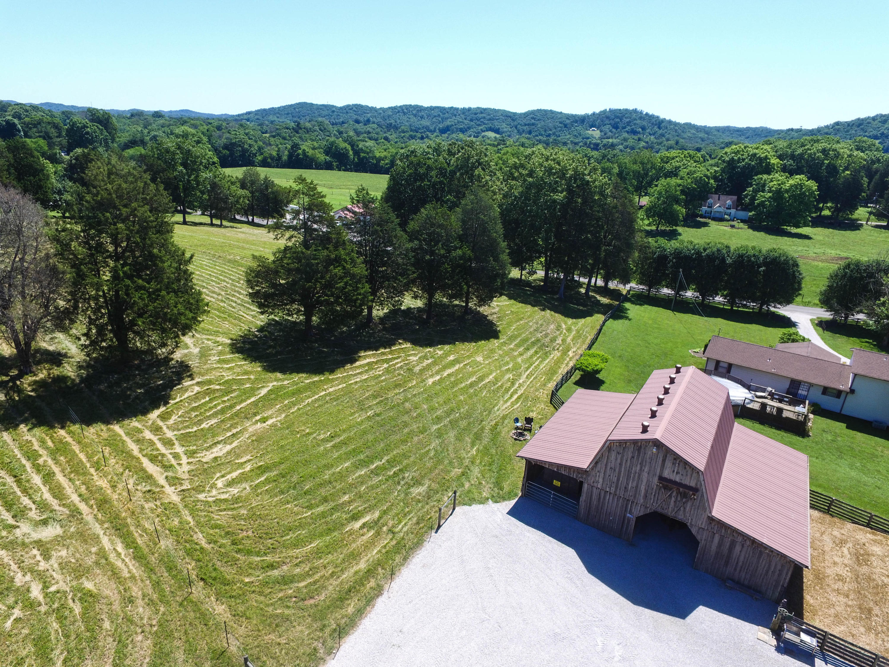 377 Sinking Springs Road Clinton, TN 37716 - Photo 4 of 38 DJI_0223