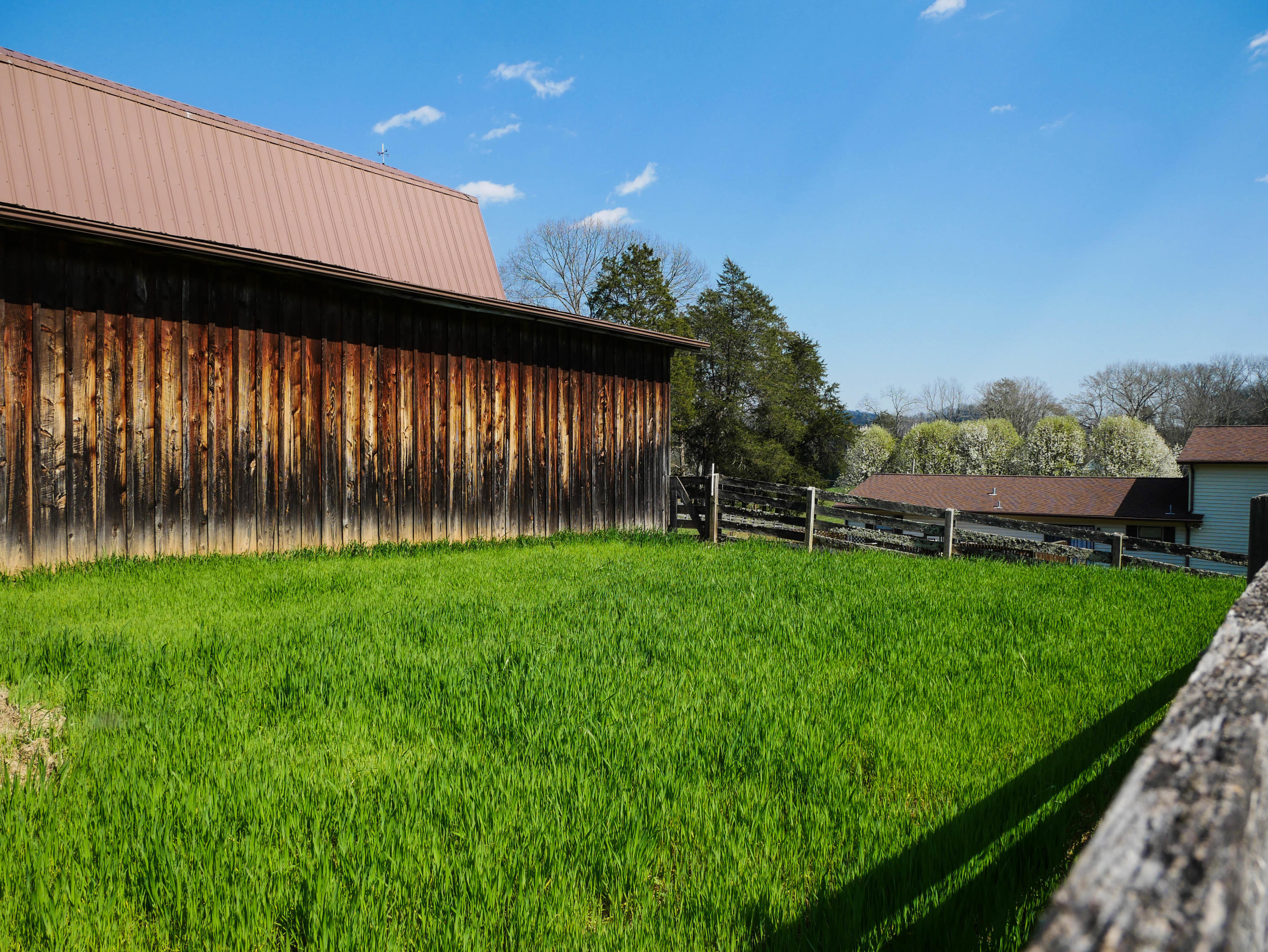 377 Sinking Springs Road Clinton, TN 37716 - Photo 9 of 38 P1030084
