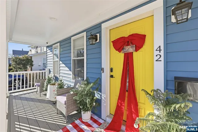 $579,000 | 42 South Demarest Avenue, Bergenfield, NJ 07621