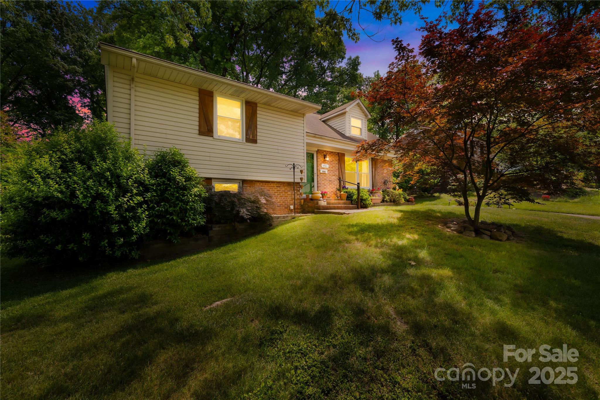 4901 White Oak Road Charlotte, NC 28210 - Photo 1 of 22 Gallery Image 1
