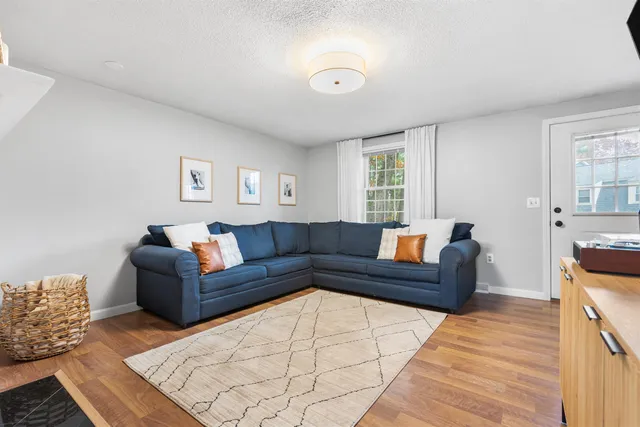 $349,900 | 74 Cannongate III Road, Unit 3, Nashua, NH 03063