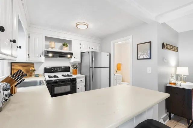 $349,900 | 74 Cannongate III Road, Unit 3, Nashua, NH 03063