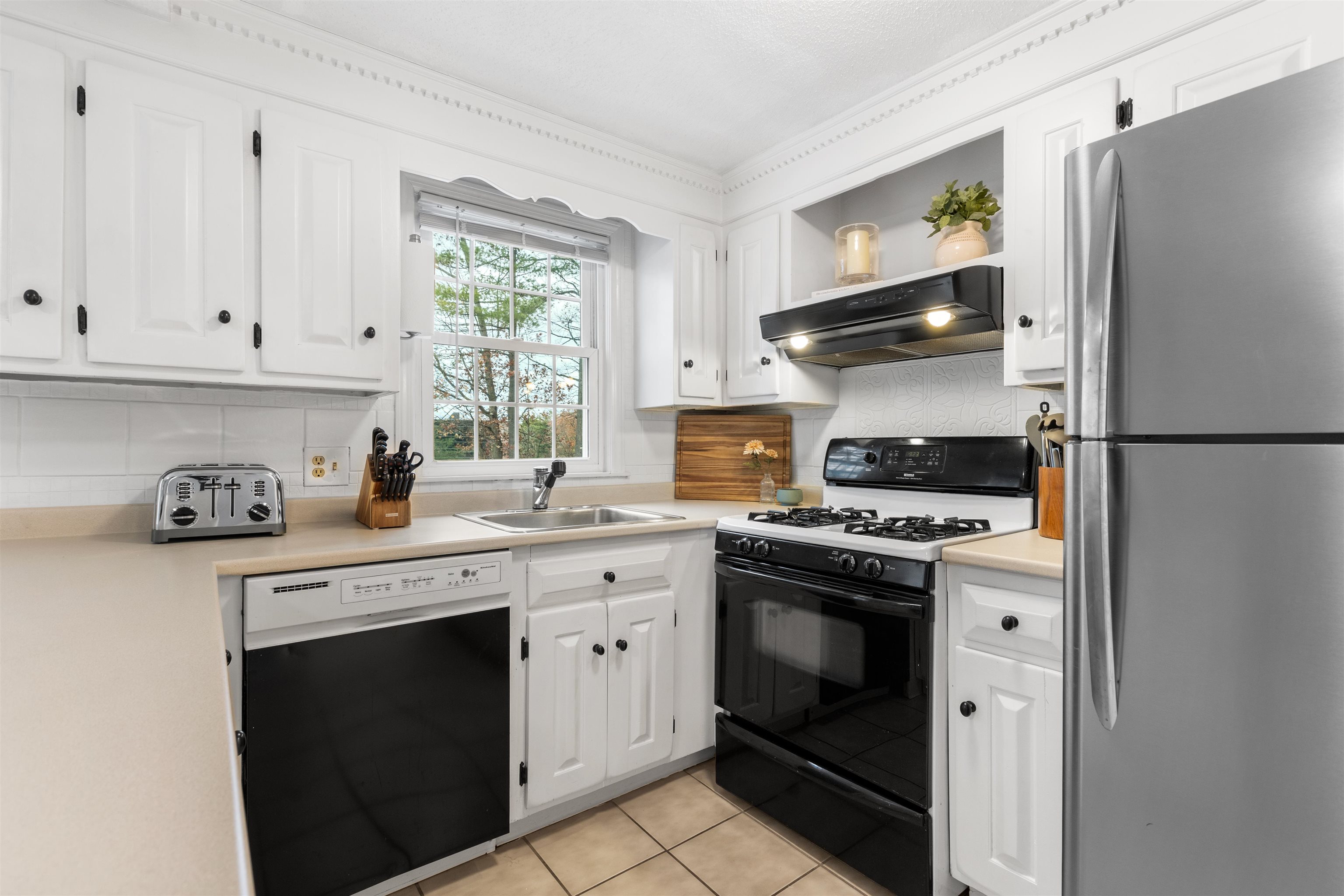 74 Cannongate III Road, Unit 3 Nashua, NH 03063 - Photo 10 of 30