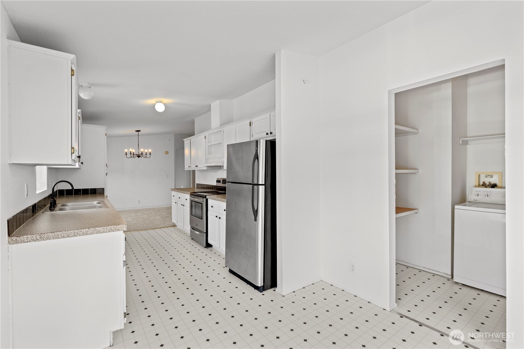 11100 4th Avenue West, Unit 22 Everett, WA 98204 - Photo 17 of 29