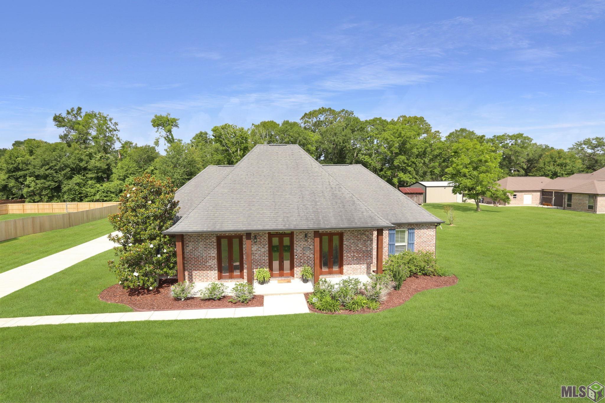 13517 Crawford Road Gonzales, LA 70737 - Photo 2 of 17 Gallery Image 2