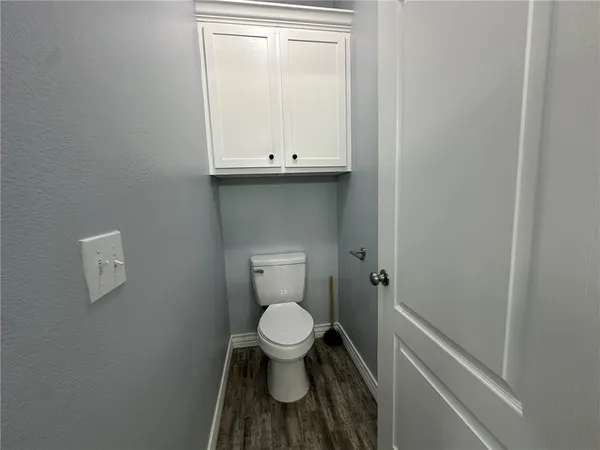 $2,200 | 148 North 9th Street, Aransas Pass, TX 78336