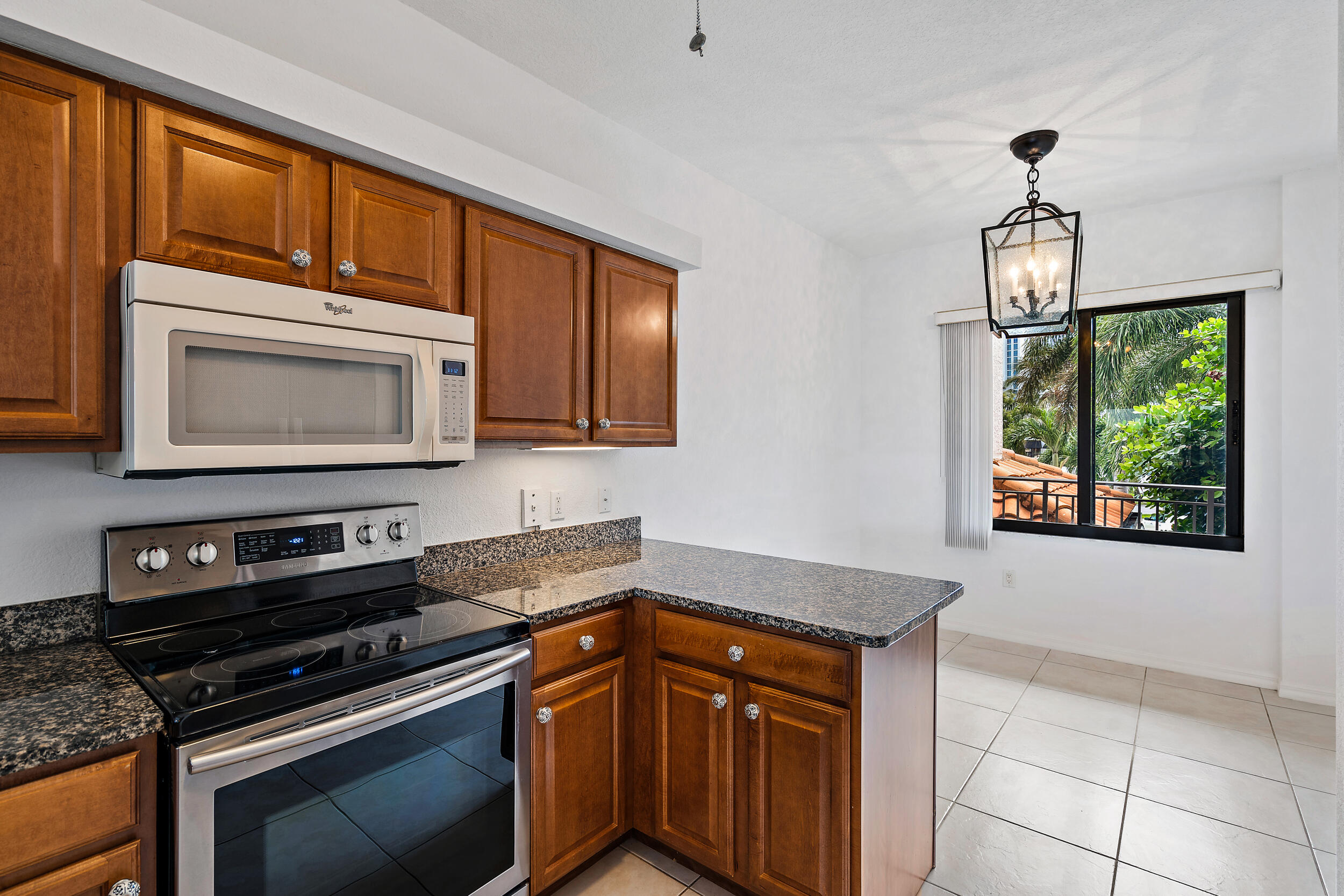 370 Golfview Road, Unit 203 North Palm Beach, FL 33408 - Photo 14 of 22 Kitchen