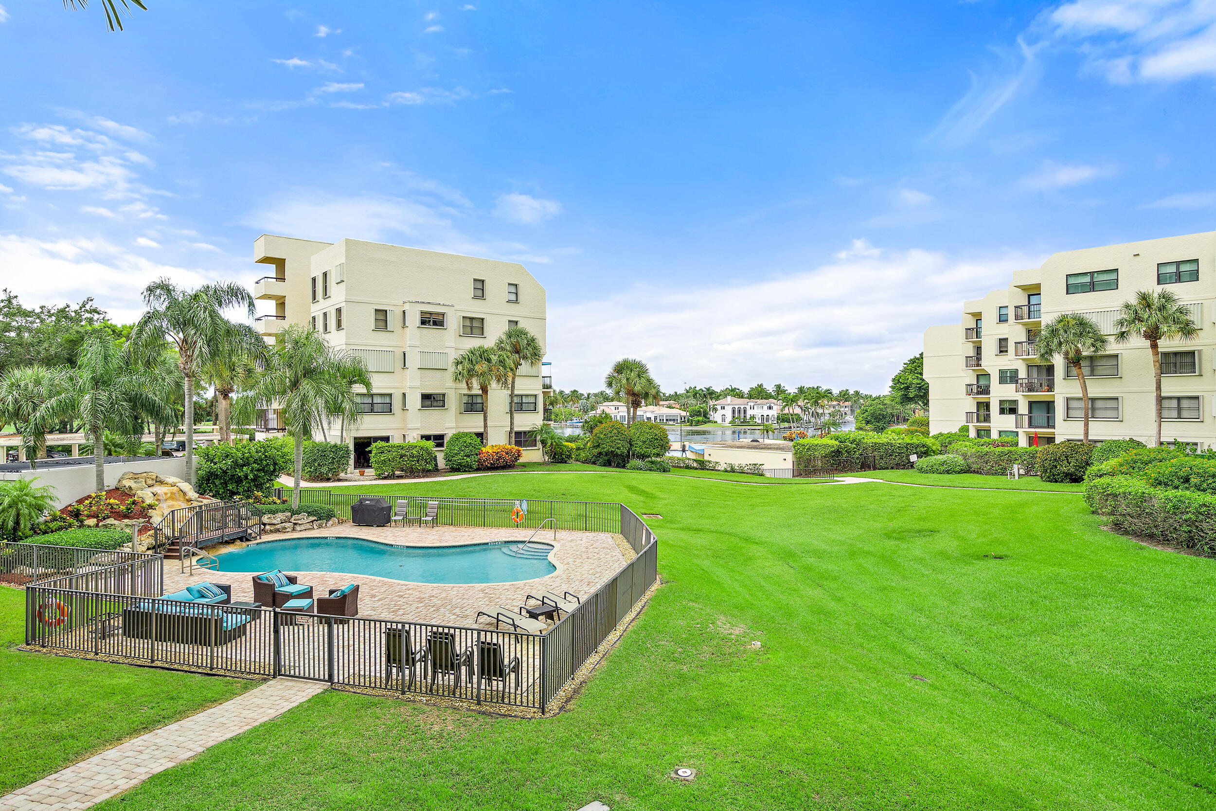 370 Golfview Road, Unit 203 North Palm Beach, FL 33408 - Photo 20 of 22 View